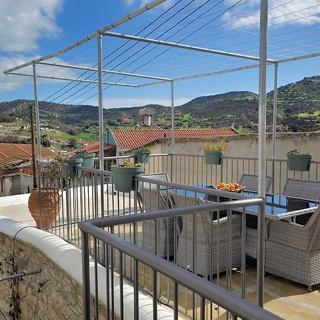 Pentasino Traditional House Agios Theodoros Exterior photo