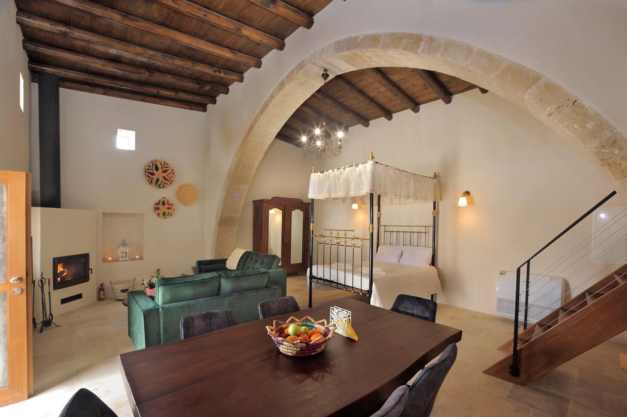 Pentasino Traditional House Agios Theodoros Exterior photo