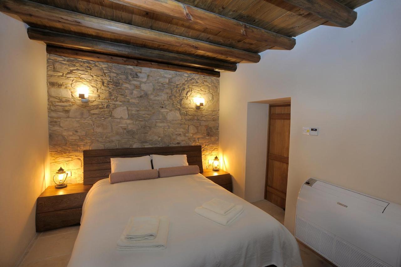 Pentasino Traditional House Agios Theodoros Exterior photo